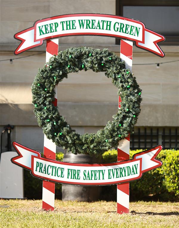 Keep the Wreath Green wreath