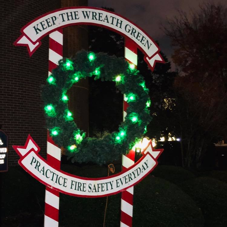 keep the wreath green wreath